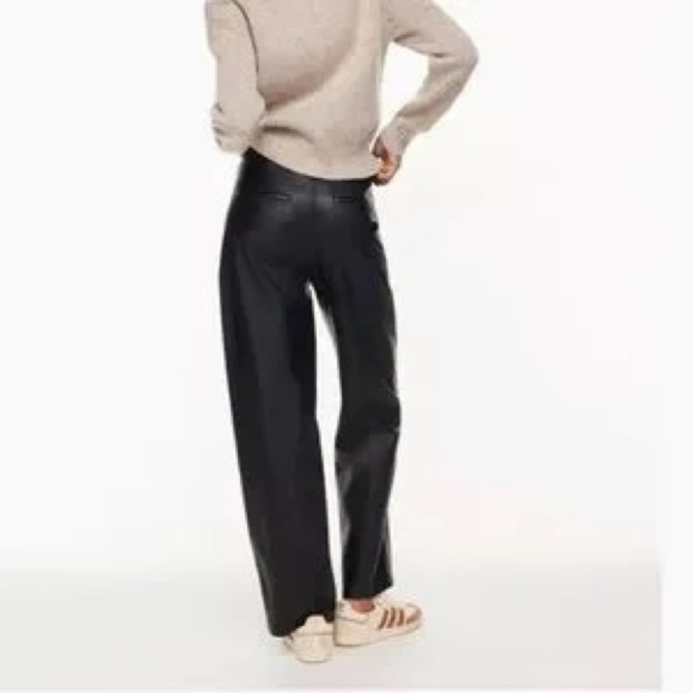 Aritzia Wilfred Free Ascendant Pant in Black Leather. - Picture 3 of 12